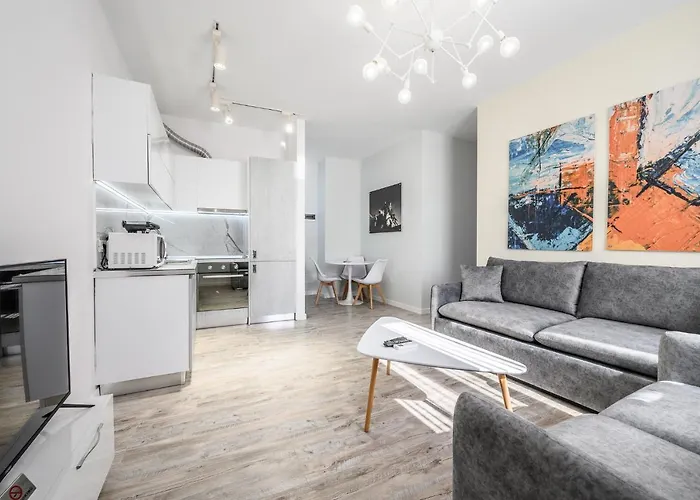 Miku Apartment-Modernly Designed Downtown Tirana