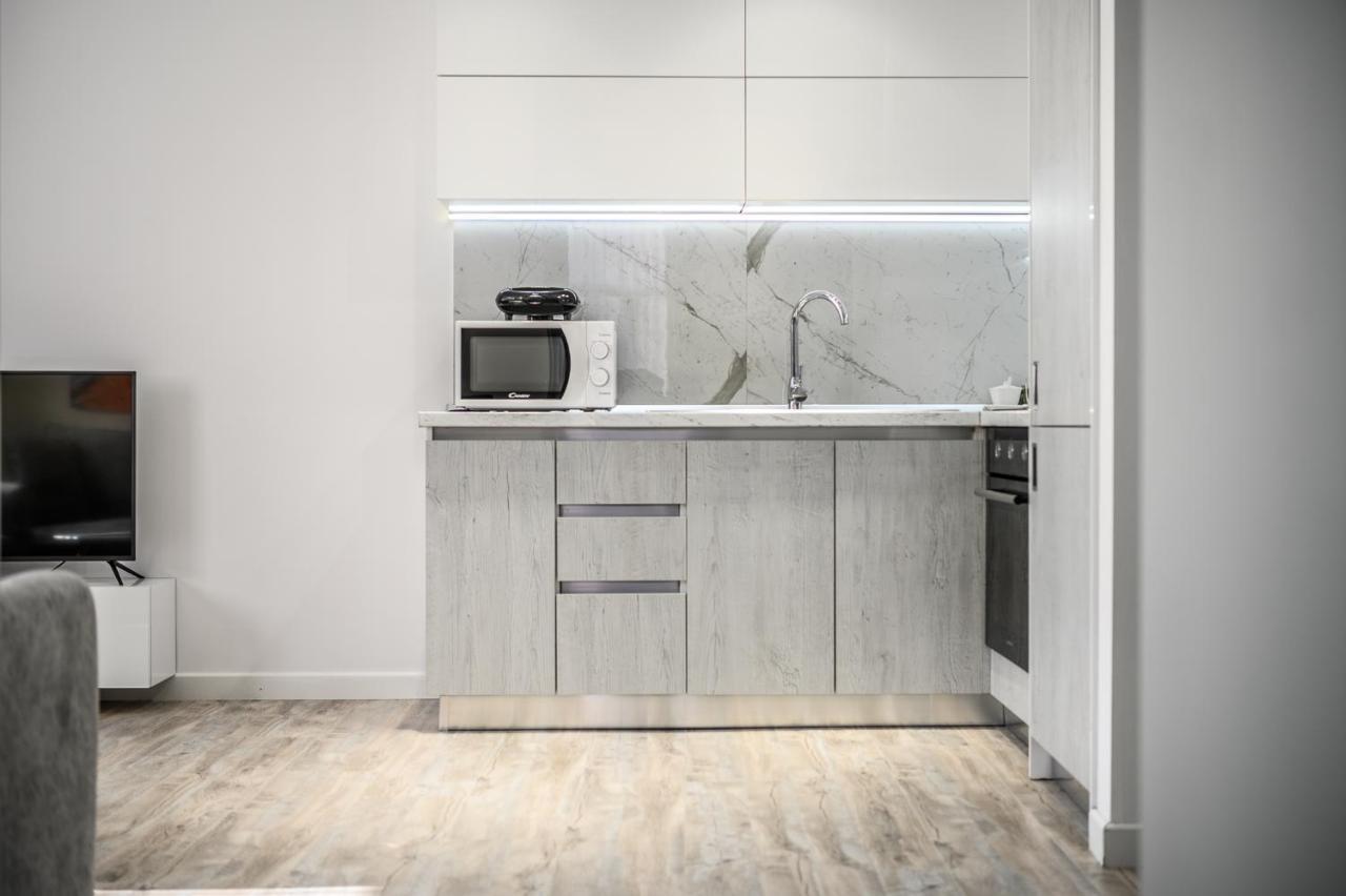 Miku Apartment-modernly Designed Downtown * Tirana