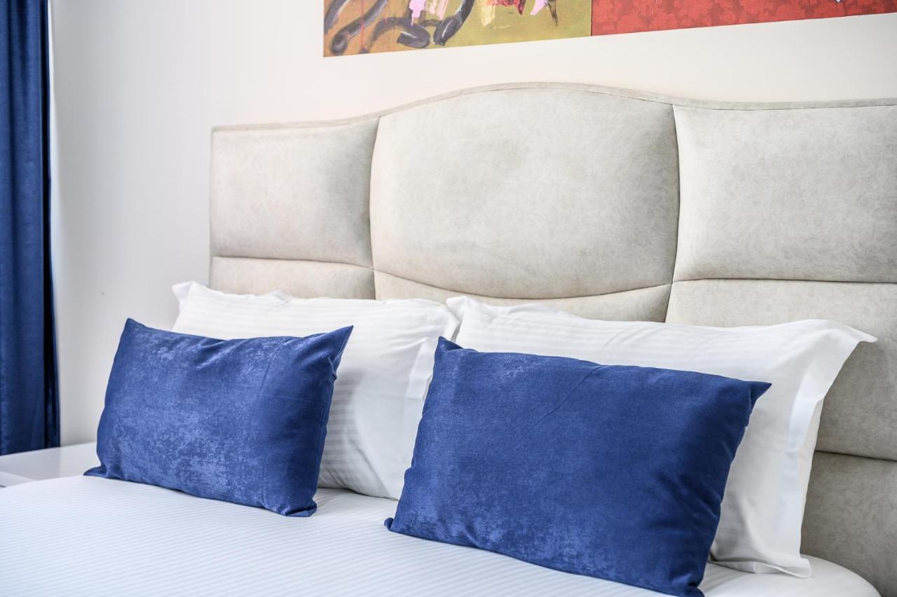 Miku Apartment-modernly Designed Downtown Апартаменты *